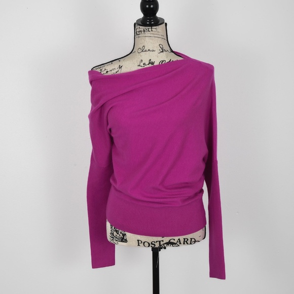 Express Sweater - Picture 1 of 3